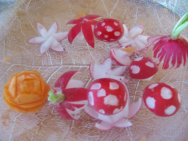 Carving08.JPG - แกะแล้วแช่น้ำไว้จะได้ไม่แห้ง