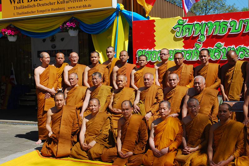 DSC_0159.JPG - พระสงฆ์ถ่ายรูปร่วมกัน