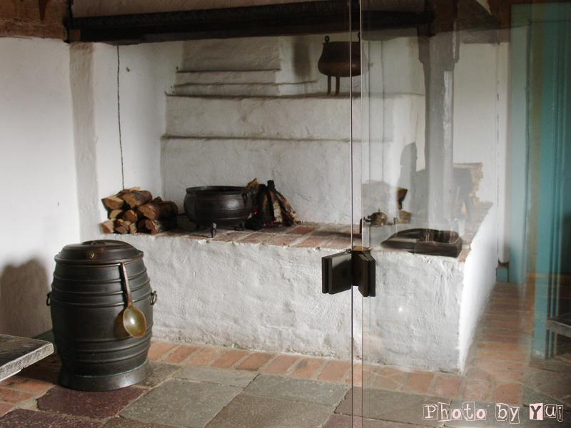 kulturen16042008_049.jpg - เตาไฟในครัว