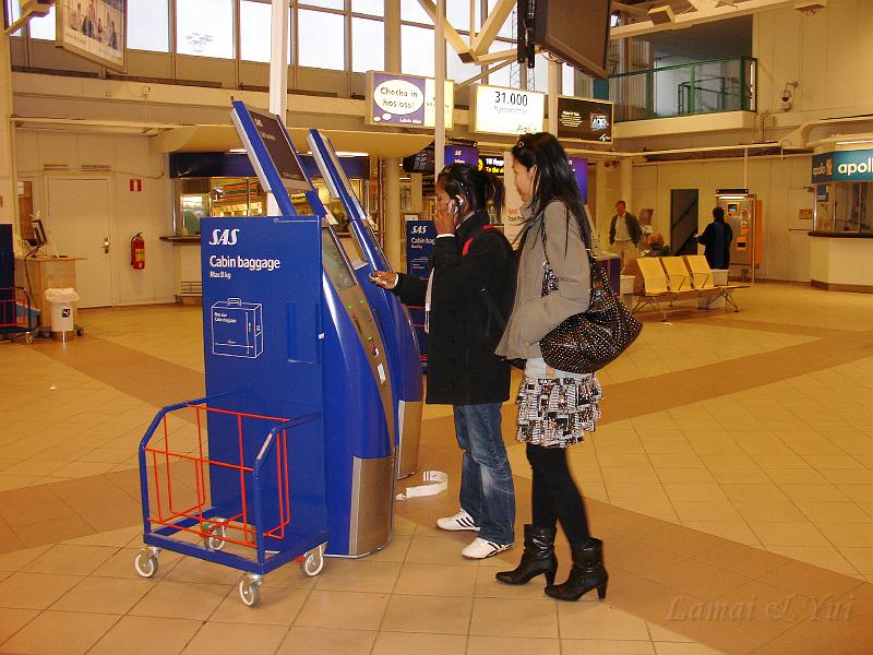 Emmy-Lamai-Yui-50.JPG - เชคอิน