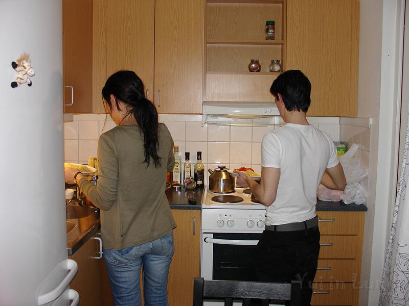 Party20042008_03.jpg - โอยย... หอมฉุย หิวๆ ท้องร้องแล้ว