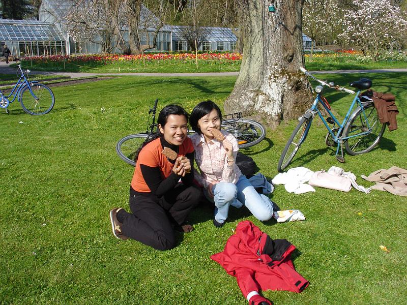Botan28042008_17.jpg - สนุกสนานกันใหญ่