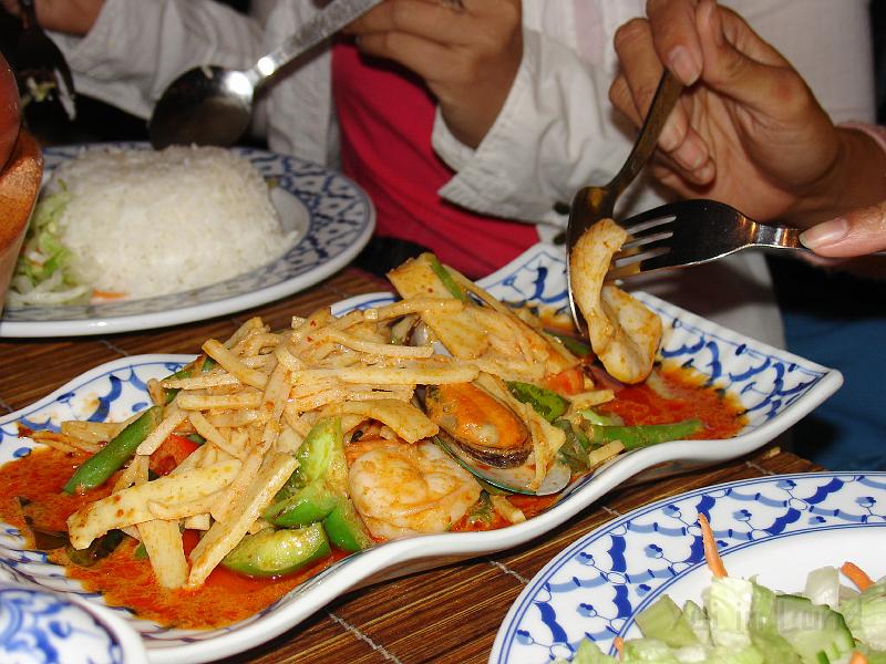 DSC03081.JPG - ผัดเผ็ดซีฟู้ดแม่ใหญ่ ... อร่อยเหาะ